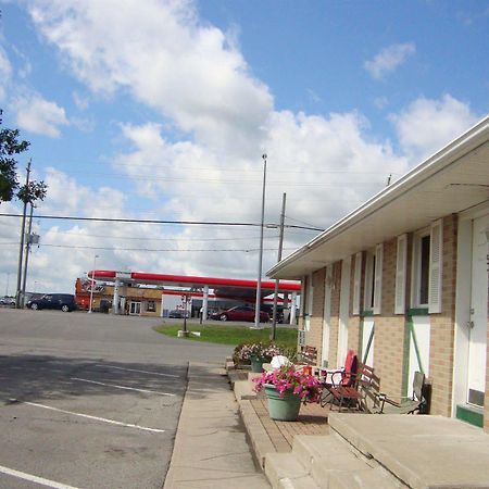 Royal Napanee Inn Greater Napanee Exterior foto